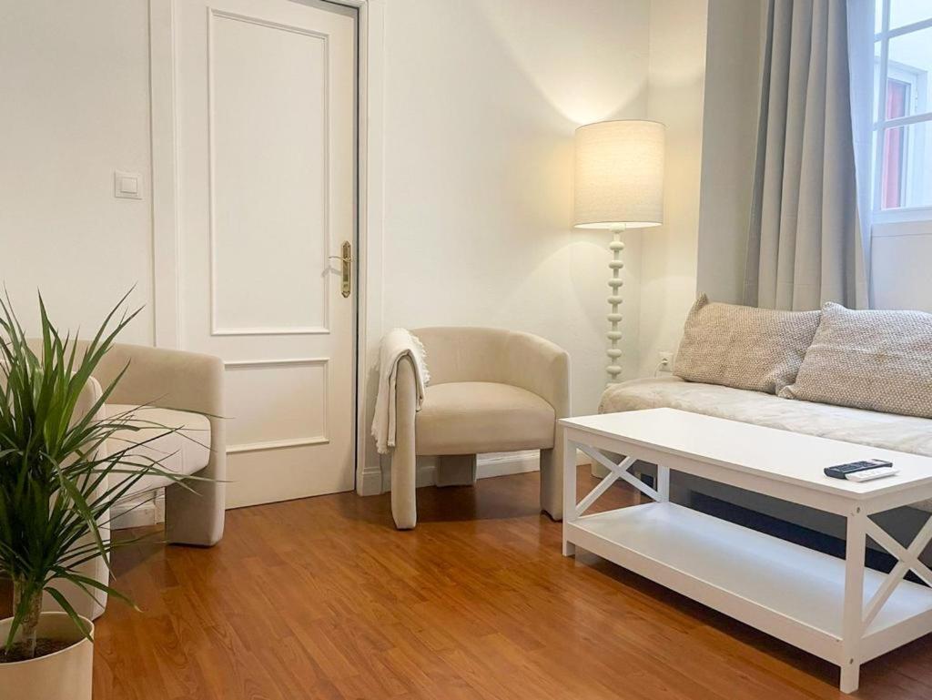Apartamentos Malaga Centro Buitenkant foto